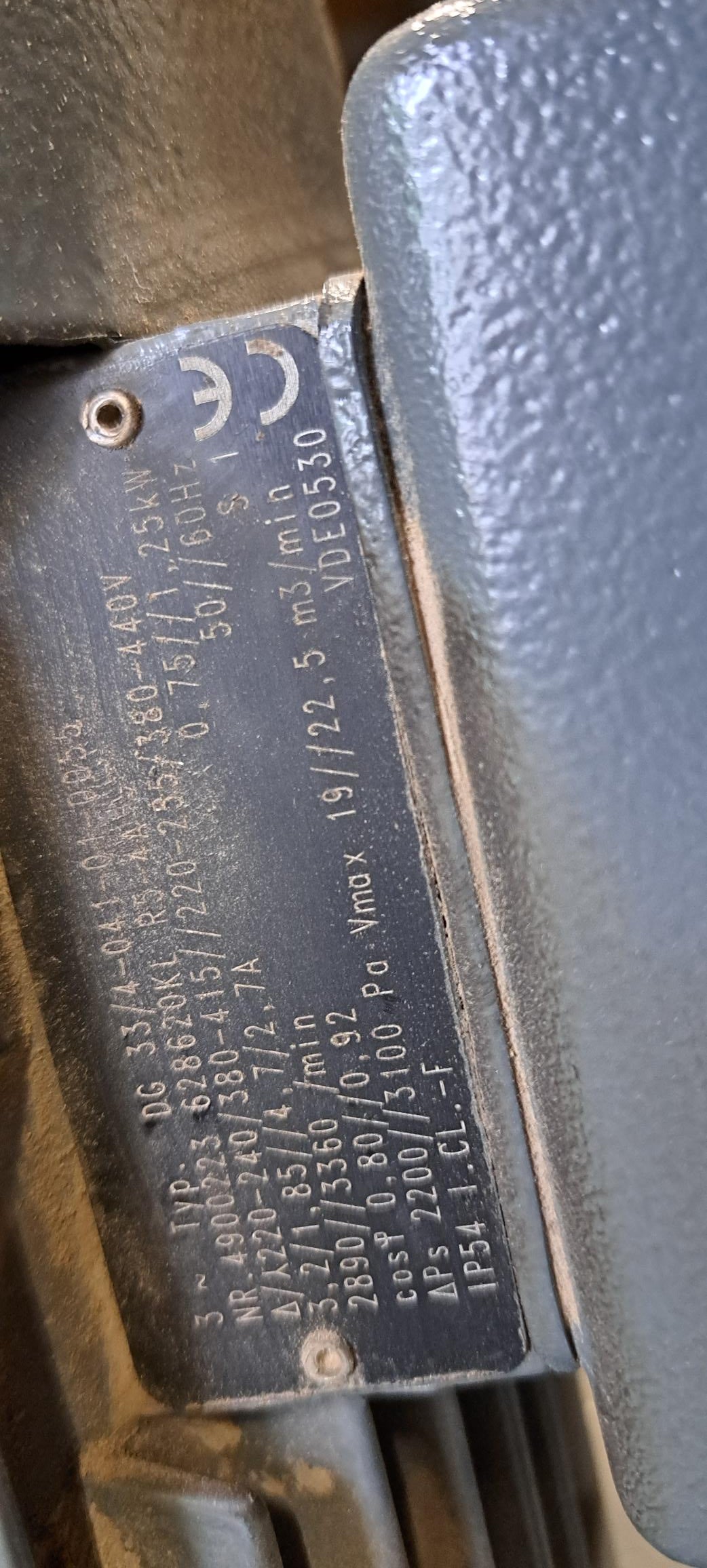Wentylator DG 33/4-041-01-0055;  0,75 / 1,25 kW